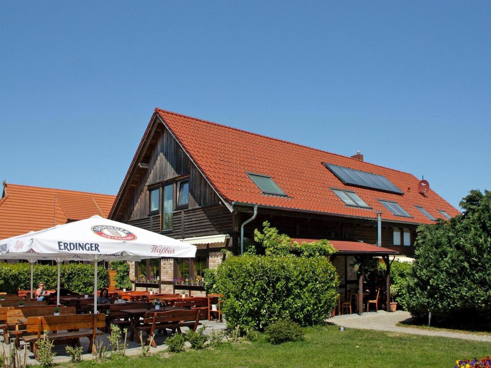 Farmstay Neuendorfkrug, Luetow Lutow Extérieur photo