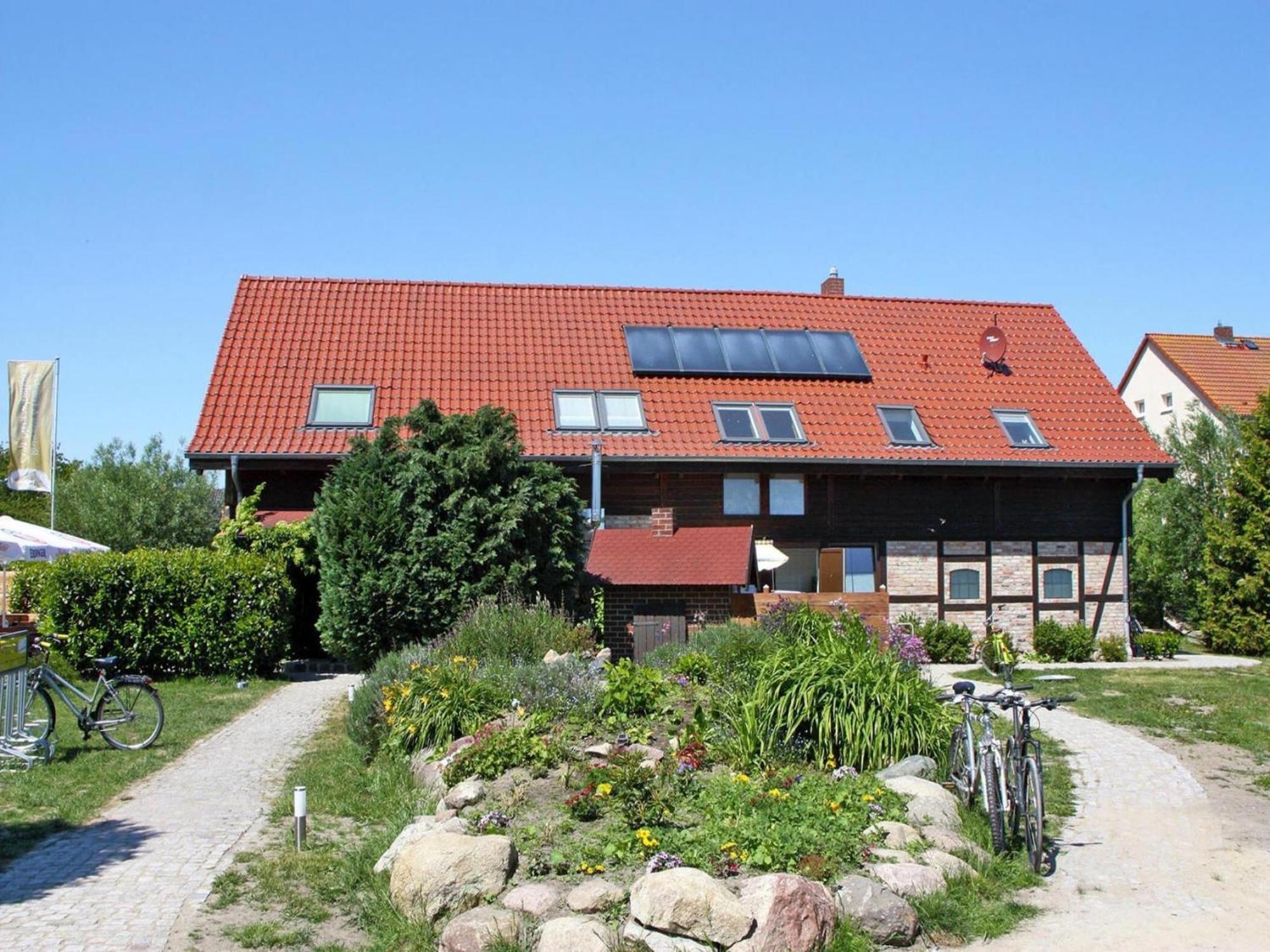 Farmstay Neuendorfkrug, Luetow Lutow Extérieur photo